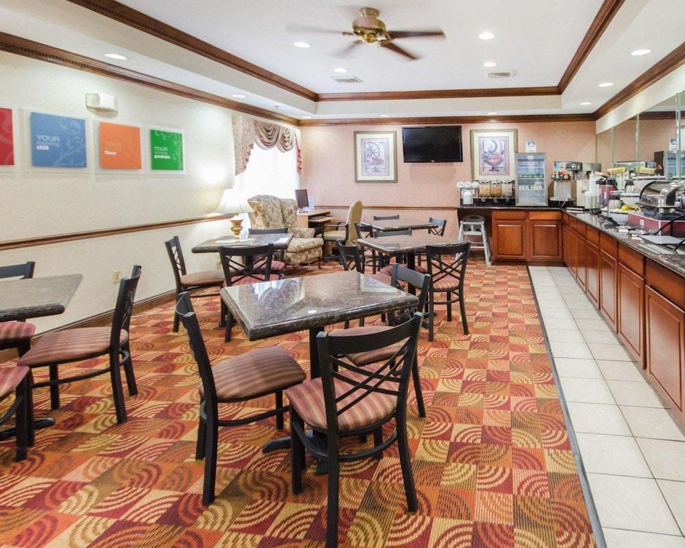 הנדרסון Comfort Inn מראה חיצוני תמונה