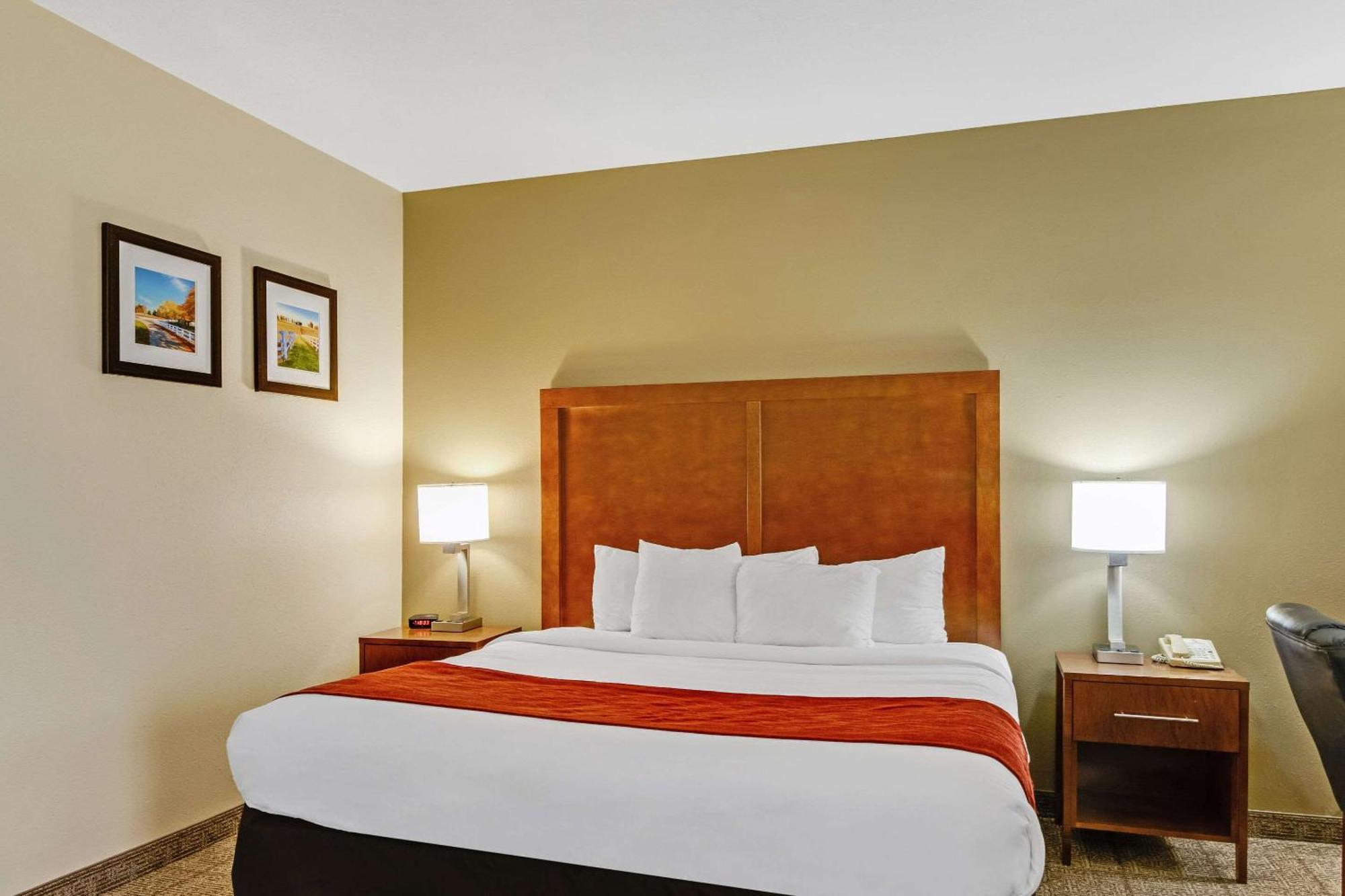 הנדרסון Comfort Inn מראה חיצוני תמונה