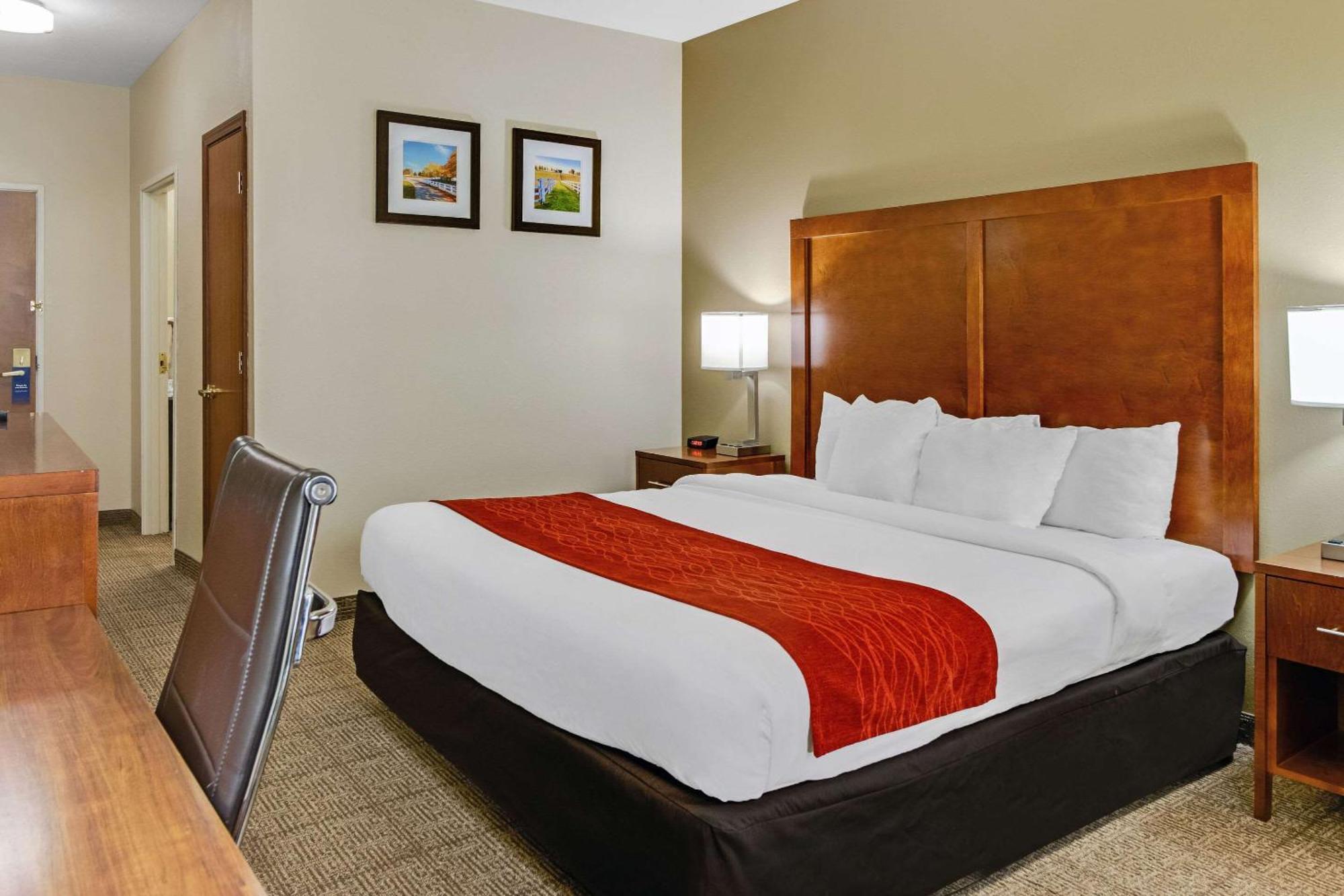 הנדרסון Comfort Inn מראה חיצוני תמונה