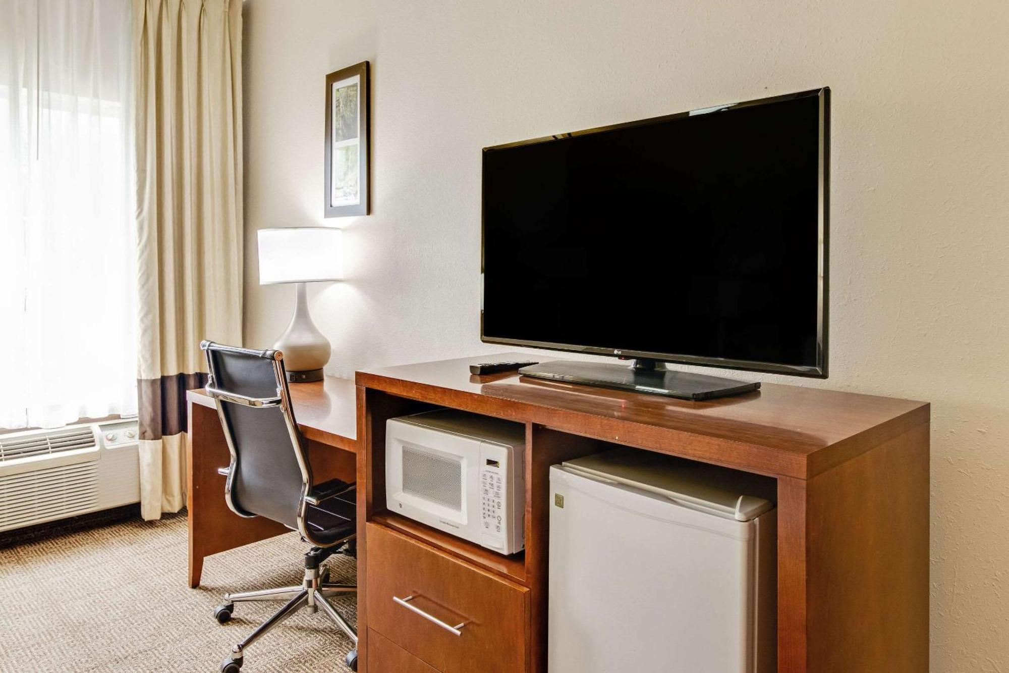 הנדרסון Comfort Inn מראה חיצוני תמונה