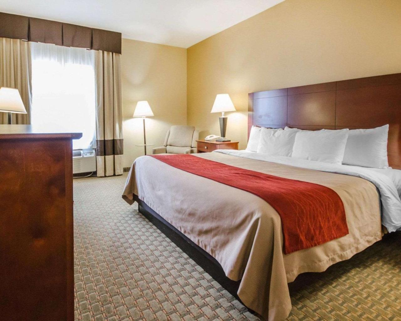 הנדרסון Comfort Inn מראה חיצוני תמונה